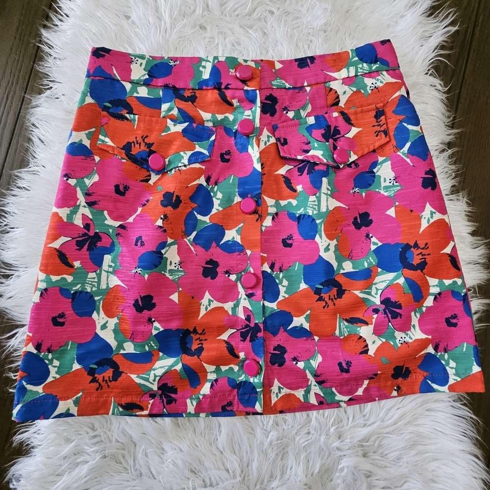 Vibrant Floral Button-Front Mini Skirt